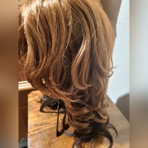 Nwt Vanessa Top Super C-Side Lace Wig- Milkis Chestnut - Picture 12 of 16